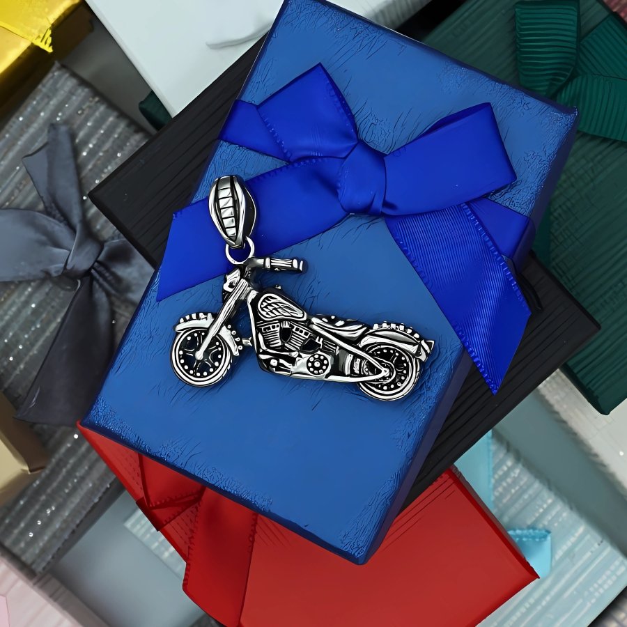 “Chopper” Μενταγιόν σε σχήμα Μηχανής, από Ανοξείδωτο Ατσάλι - Motorrad-Anhänger „Chopper“, aus Edelstahl -“Chopper” Motorbike Pendant, made of Stainless Steel